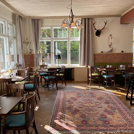 Bahnhofshotel Neue Buehne فندق