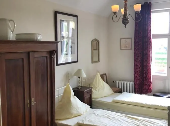 Bahnhofshotel Neue Buehne * باد سارو