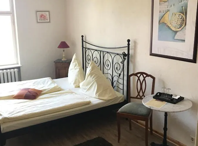 Bahnhofshotel Neue Buehne فندق باد سارو