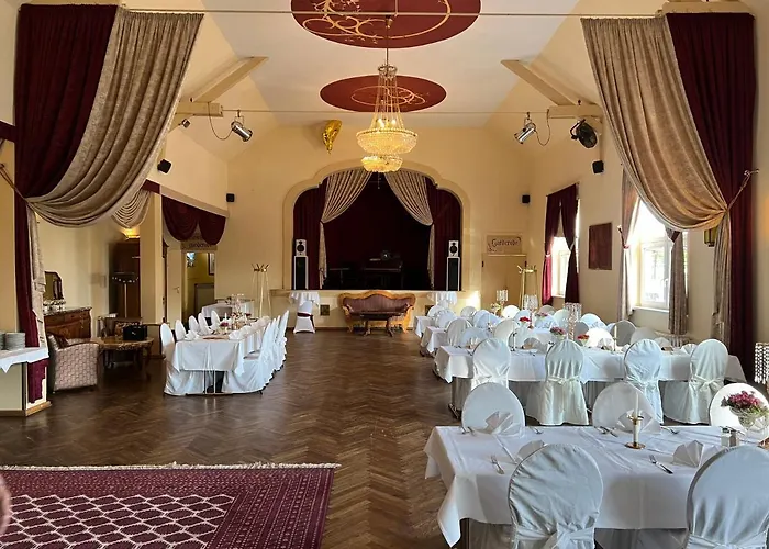 Hotell Bahnhofshotel Neue Buehne *